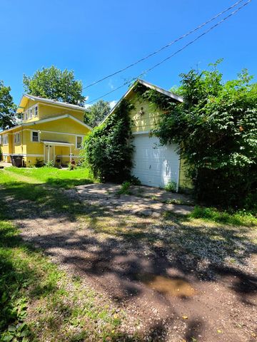 3315 5th Avenue, Des Moines, IA 50313