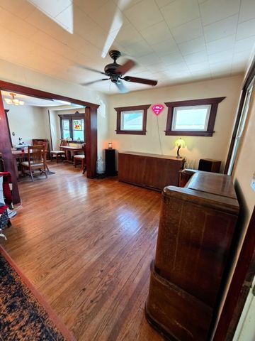 3315 5th Avenue, Des Moines, IA 50313