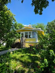 3315 5th Avenue, Des Moines, IA 50313