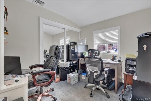 4 Halliday Road, Coram, NY 11727