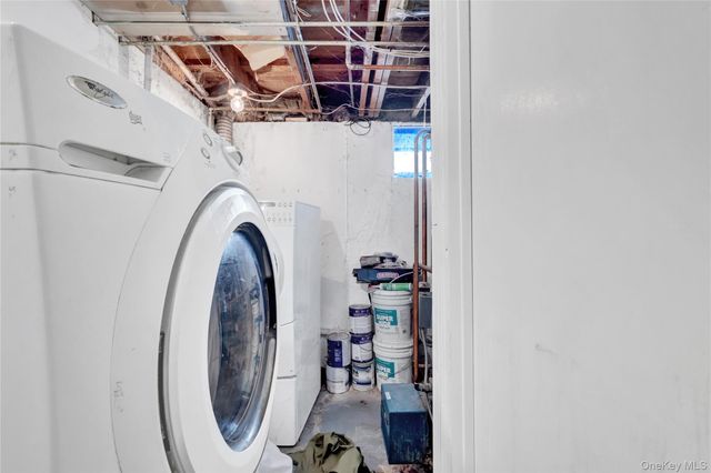 4 Halliday Road, Coram, NY 11727