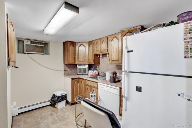 4 Halliday Road, Coram, NY 11727