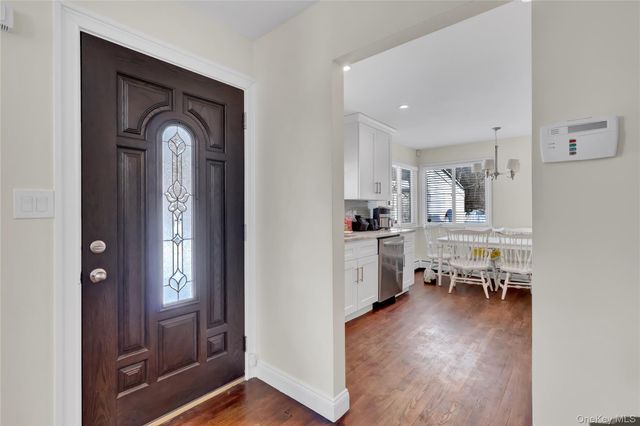 4 Halliday Road, Coram, NY 11727