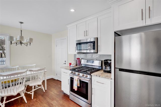 4 Halliday Road, Coram, NY 11727