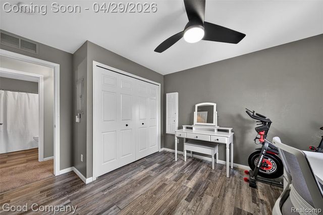 2854 Cottonwood Drive B, Waterford, MI 48328