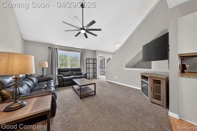 2854 Cottonwood Drive B, Waterford, MI 48328