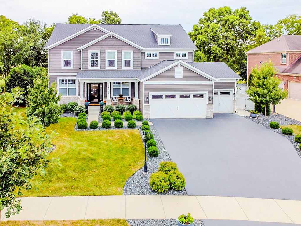 24713 Sleepy Hollow Lane, Plainfield, IL 60586 — photo 2