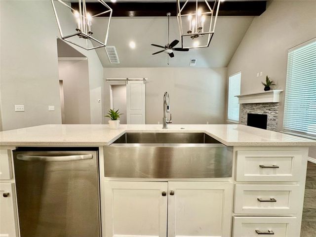 804 E Barajas Terrace, Mustang, OK 73064