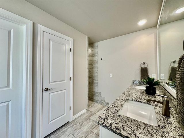 804 E Barajas Terrace, Mustang, OK 73064