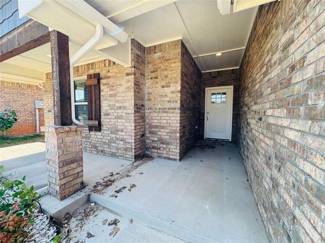 804 E Barajas Terrace, Mustang, OK 73064