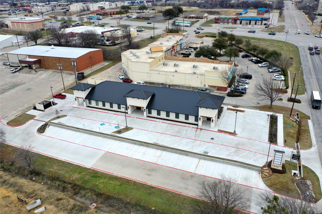 900 W Thompson Street, Decatur, TX 76234