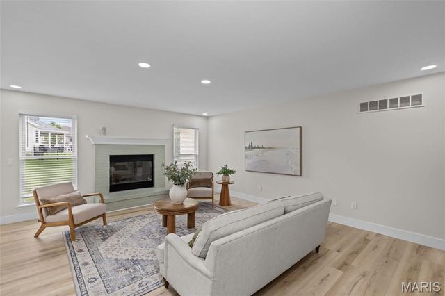 241 Huntsdale Drive, Wentzville, MO 63385