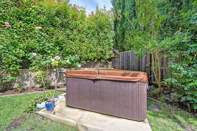 1282 Knopfler Cir, Folsom, CA 95630