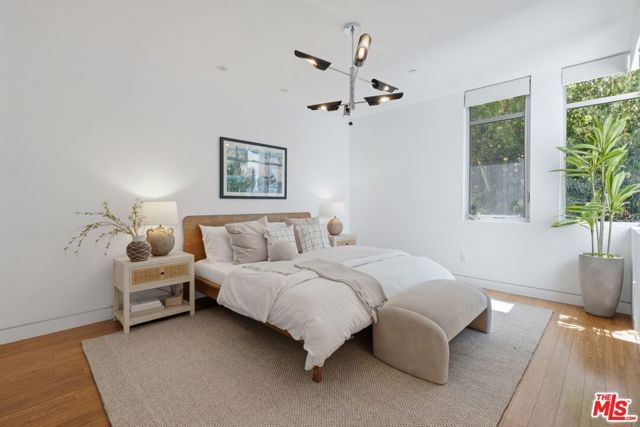 853 21st Street 104, Santa Monica, CA 90403