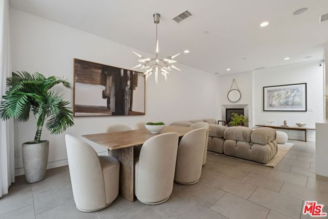 853 21st Street 104, Santa Monica, CA 90403