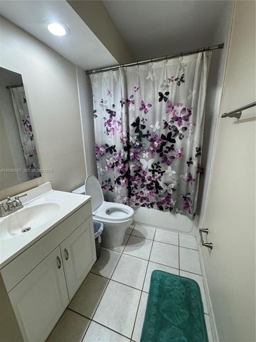 8625 NW 8th St 310, Miami, FL 33126