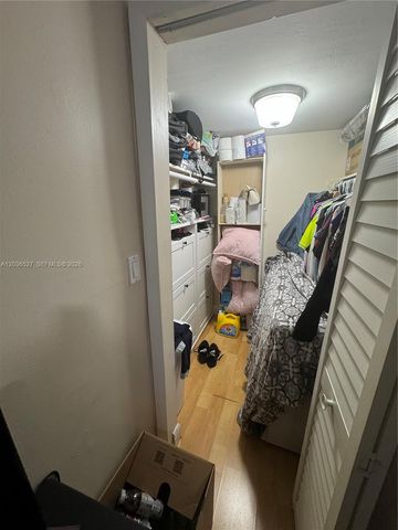 8625 NW 8th St 310, Miami, FL 33126