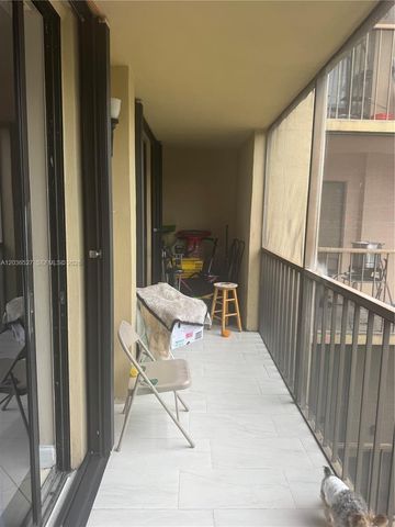 8625 NW 8th St 310, Miami, FL 33126