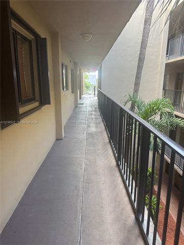 8625 NW 8th St 310, Miami, FL 33126