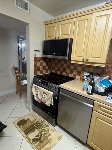 8625 NW 8th St 310, Miami, FL 33126