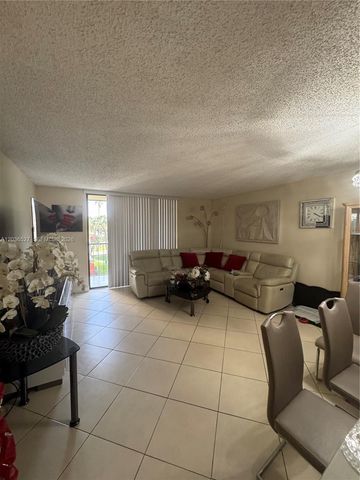 8625 NW 8th St 310, Miami, FL 33126