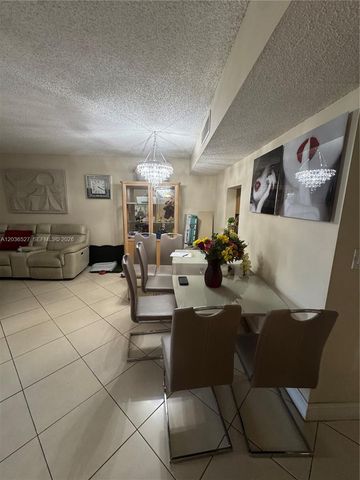 8625 NW 8th St 310, Miami, FL 33126