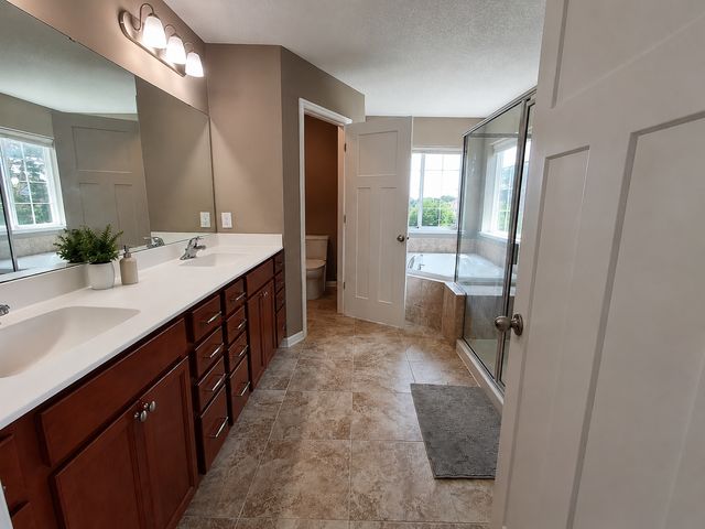 6483 102nd Avenue N, Brooklyn Park, MN 55445