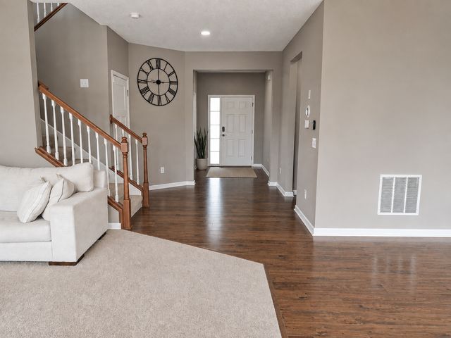 6483 102nd Avenue N, Brooklyn Park, MN 55445