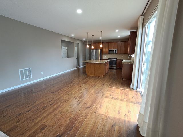 6483 102nd Avenue N, Brooklyn Park, MN 55445
