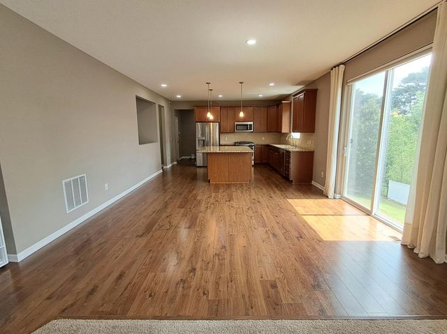 6483 102nd Avenue N, Brooklyn Park, MN 55445