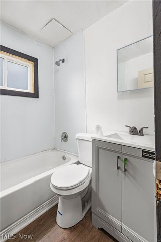 6704 Owosso Avenue, Cleveland, OH 44105