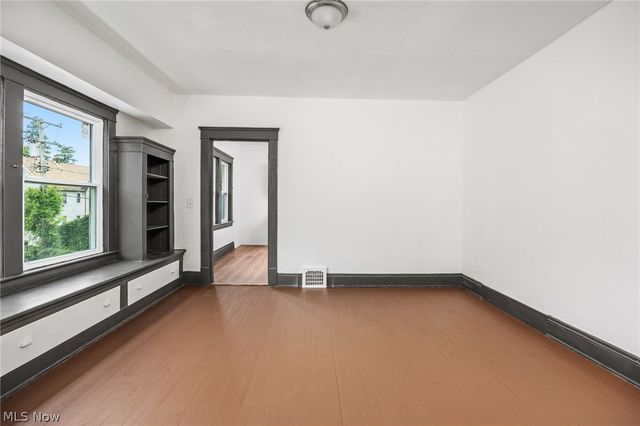 6704 Owosso Avenue, Cleveland, OH 44105