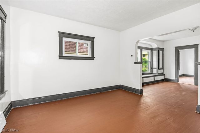 6704 Owosso Avenue, Cleveland, OH 44105