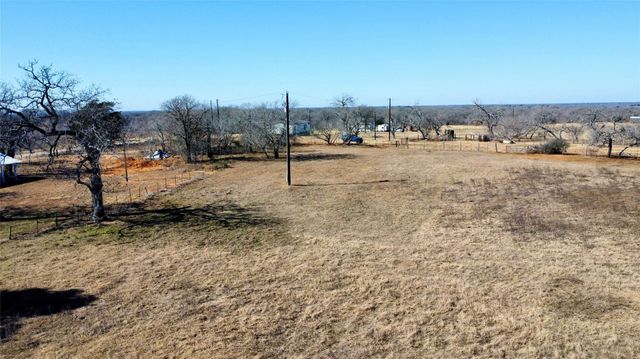 5633 Tenney Creek RD, Luling, TX 78648