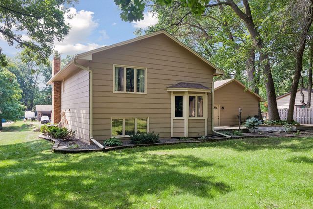 4 Pleasant View Lane, Circle Pines, MN 55014