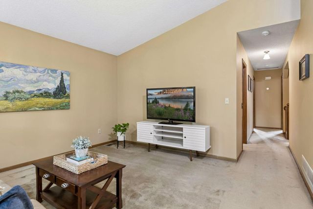 4 Pleasant View Lane, Circle Pines, MN 55014