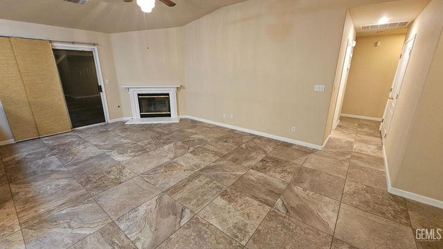 10817 Peach Blossom Avenue, Bakersfield, CA 93312