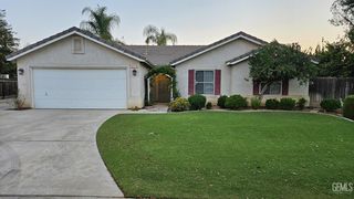 10817 Peach Blossom Avenue, Bakersfield, CA 93312