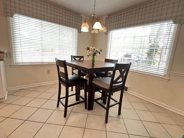 7630 BLACKBERRY FARM RD, Germantown, TN 38138