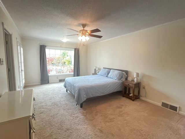 7630 BLACKBERRY FARM RD, Germantown, TN 38138