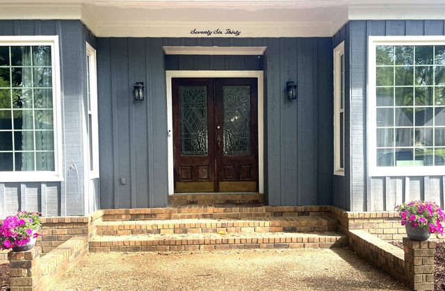 7630 BLACKBERRY FARM RD, Germantown, TN 38138