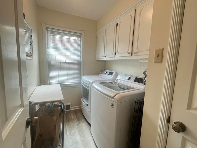 7630 BLACKBERRY FARM RD, Germantown, TN 38138