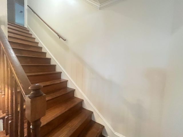 7630 BLACKBERRY FARM RD, Germantown, TN 38138