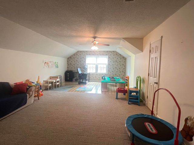 7630 BLACKBERRY FARM RD, Germantown, TN 38138