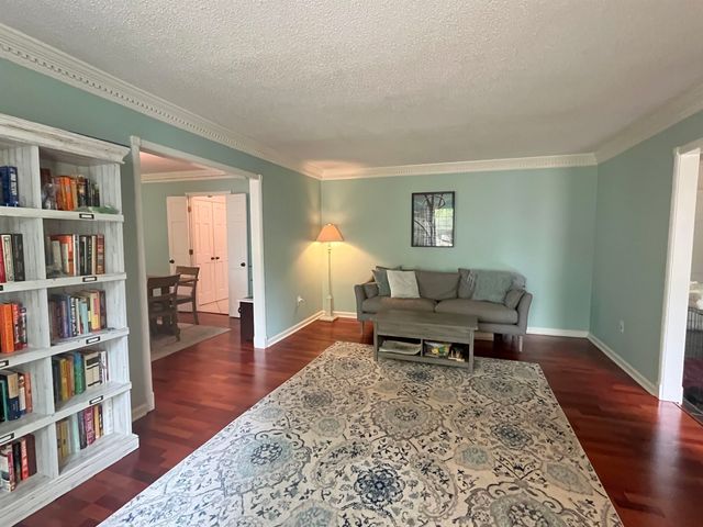 7630 BLACKBERRY FARM RD, Germantown, TN 38138