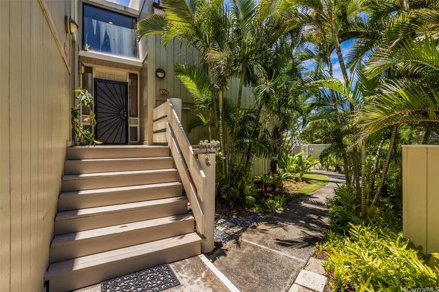 6109-A Summer Street 6109A, Honolulu, HI 96821