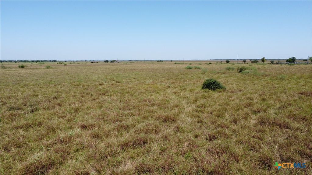 Image 2 of property listing at 10.33 Midway Rd, Inez, TX 77968