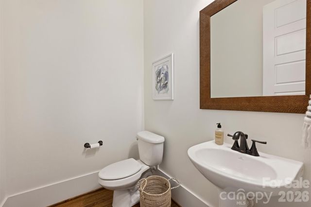 1435 Tippah Park Court, Charlotte, NC 28205