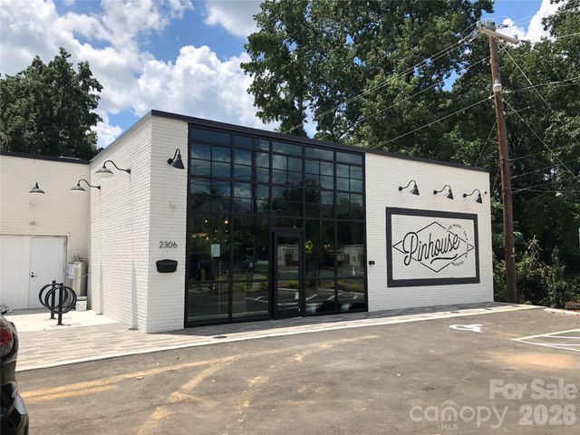 1435 Tippah Park Court, Charlotte, NC 28205