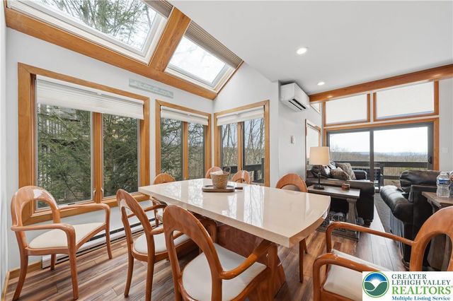 304 Cross Country Lane, Jackson Twp, PA 18372